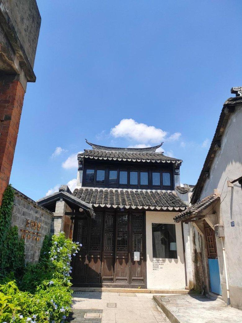 因违规办理现金存取业务，乌鲁木齐银行石河子分行被处罚40万元